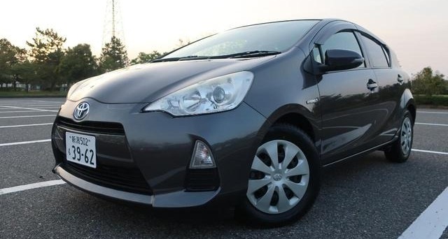 2013 TOYOTA AQUA S